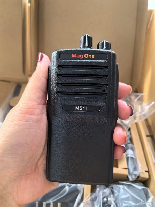 Motorola Mag One M51I Digital Professional DMR Portable Radio - Image 2
